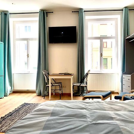 Vintage Chic Studio - By Nahuen Suites Graz Esterno foto