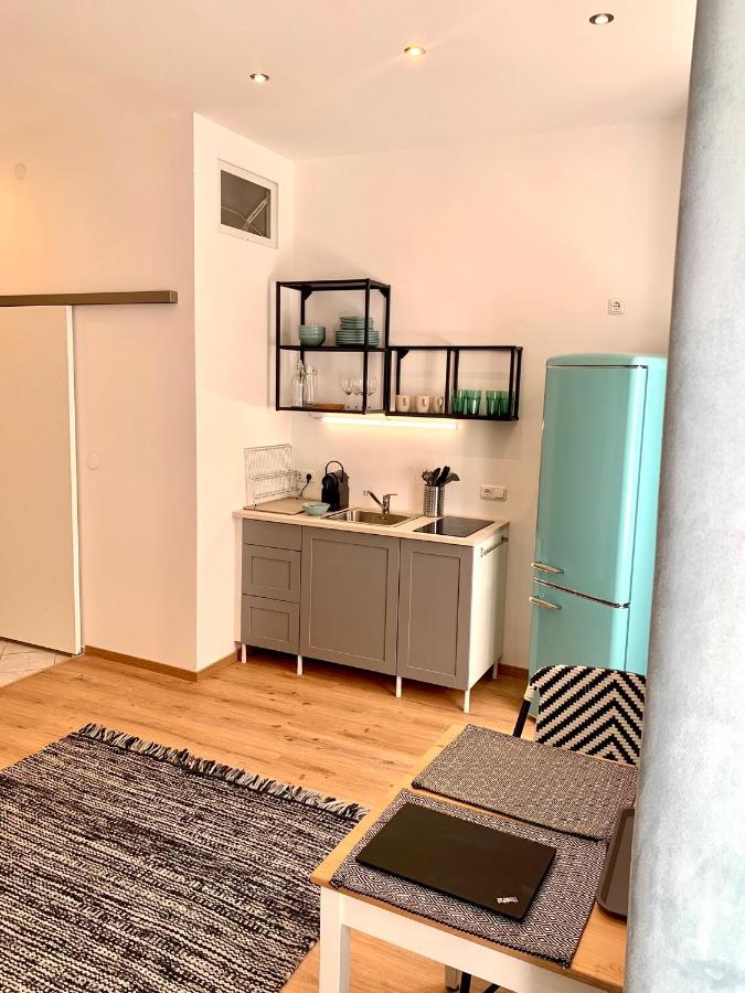 Vintage Chic Studio - By Nahuen Suites Graz Esterno foto